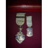 Cased silver gilt commemorative Queen Victoria Jubilee medal with clasp to the ribbon 14th June