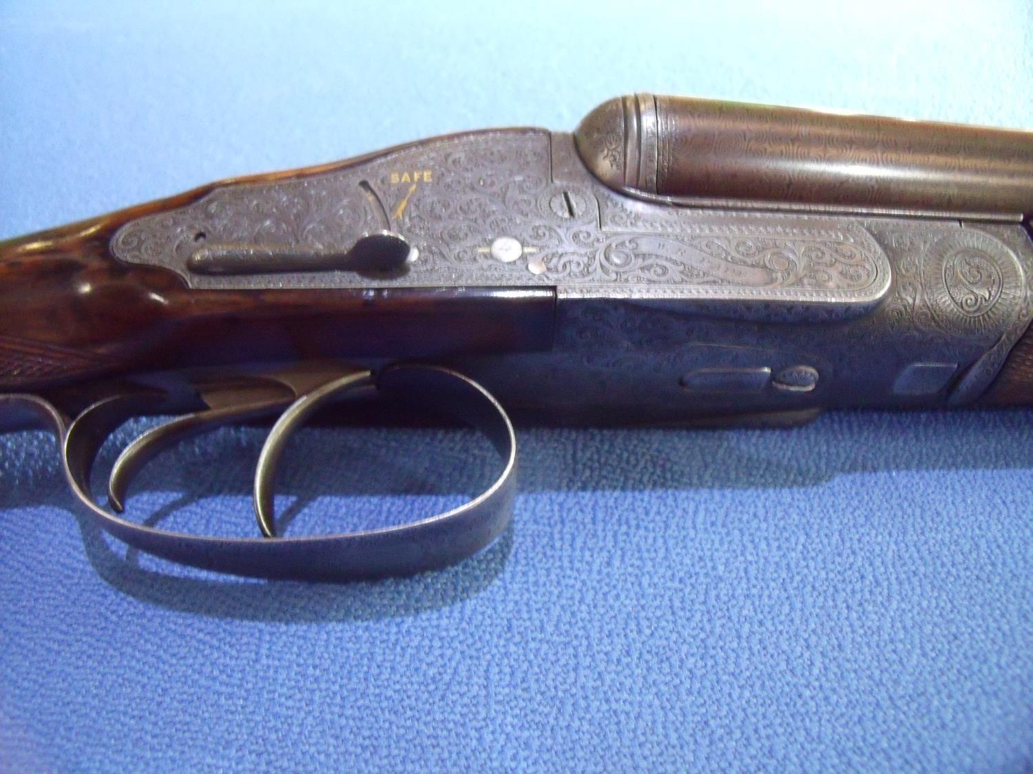 Cased W R Pape, a rare example of a 13 bore hammerless side lock shotgun with 30 inch original - Image 5 of 5
