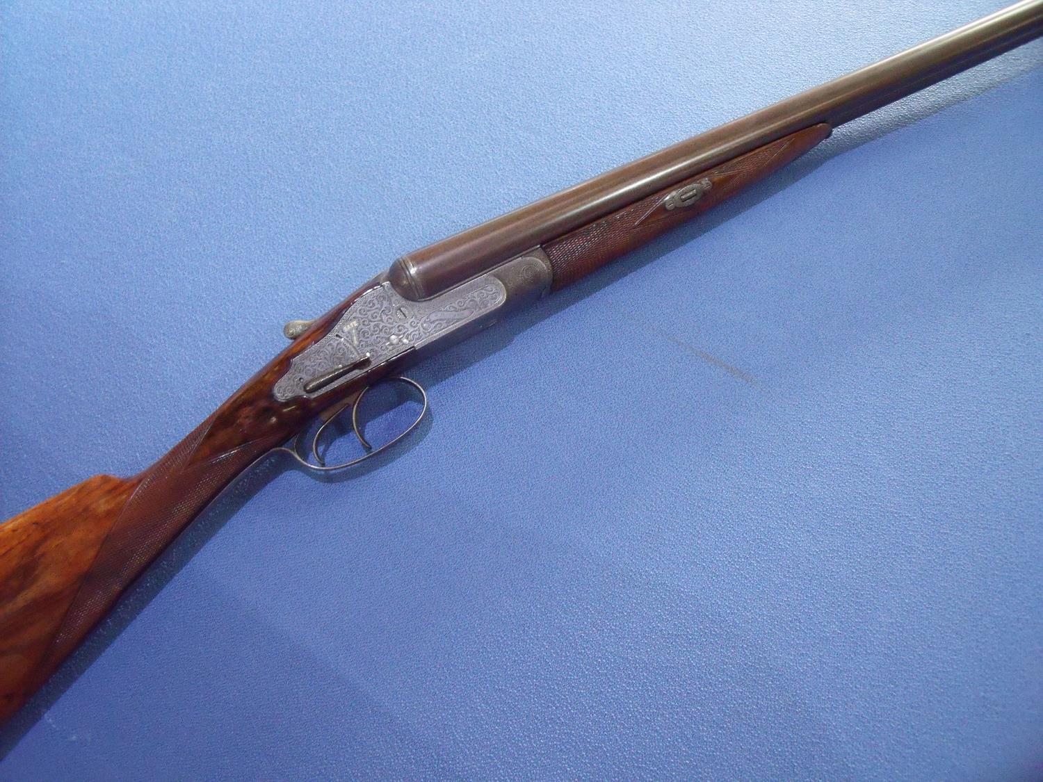 Cased W R Pape, a rare example of a 13 bore hammerless side lock shotgun with 30 inch original - Image 4 of 5