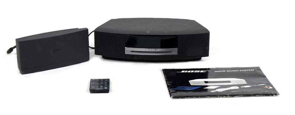 Property of a deceased estate - a Bose Wave music system, black, with Wave DAB module, remote