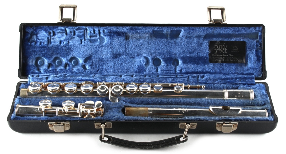 A cased Elkhart Gemeinhardt flute (see illustration).