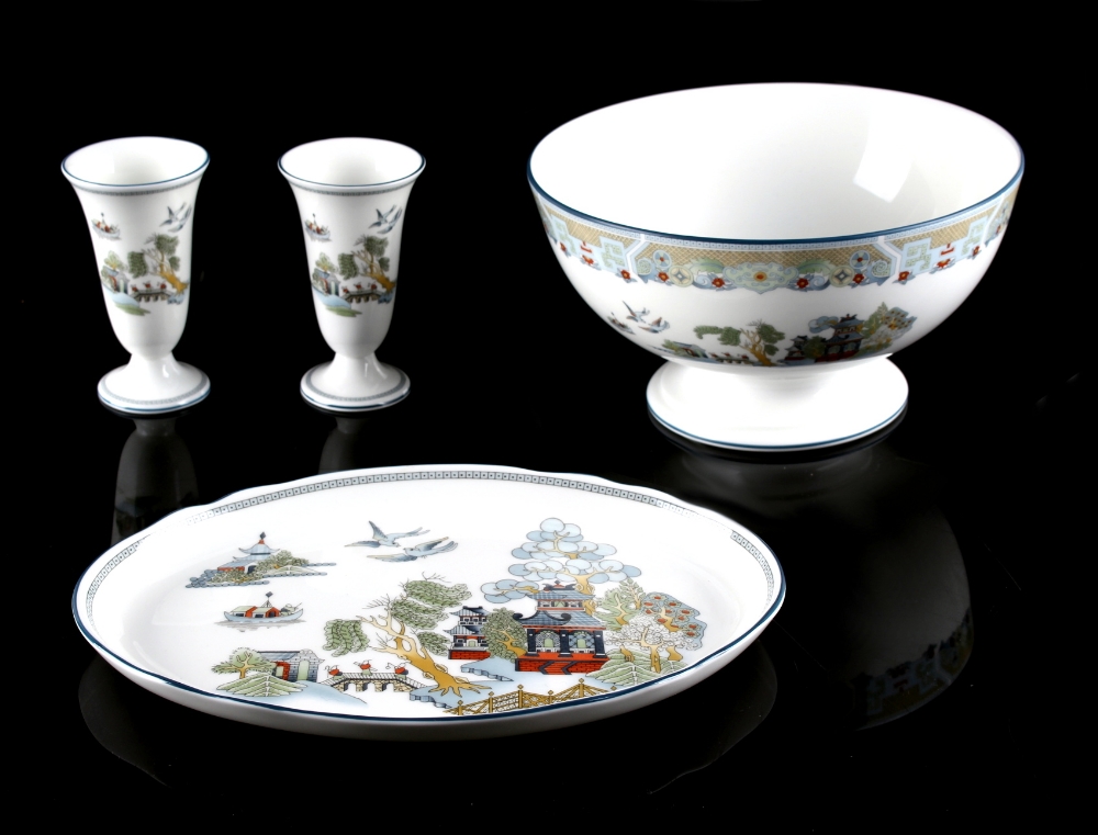 Property of a deceased estate - a group of four Wedgwood 'Chinese Legend' pattern items including