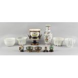 Property of a lady - a quantity of assorted items including a George Jones Crescent china campana