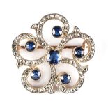 An early 20th century Belle Epoque sapphire & diamond open scroll work brooch, in 18ct yellow gold