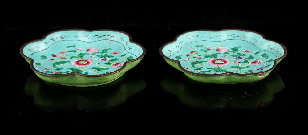 Property of a gentleman - a pair of Chinese Canton enamel hexafoil dishes, late 19th / early 20th - Image 2 of 3