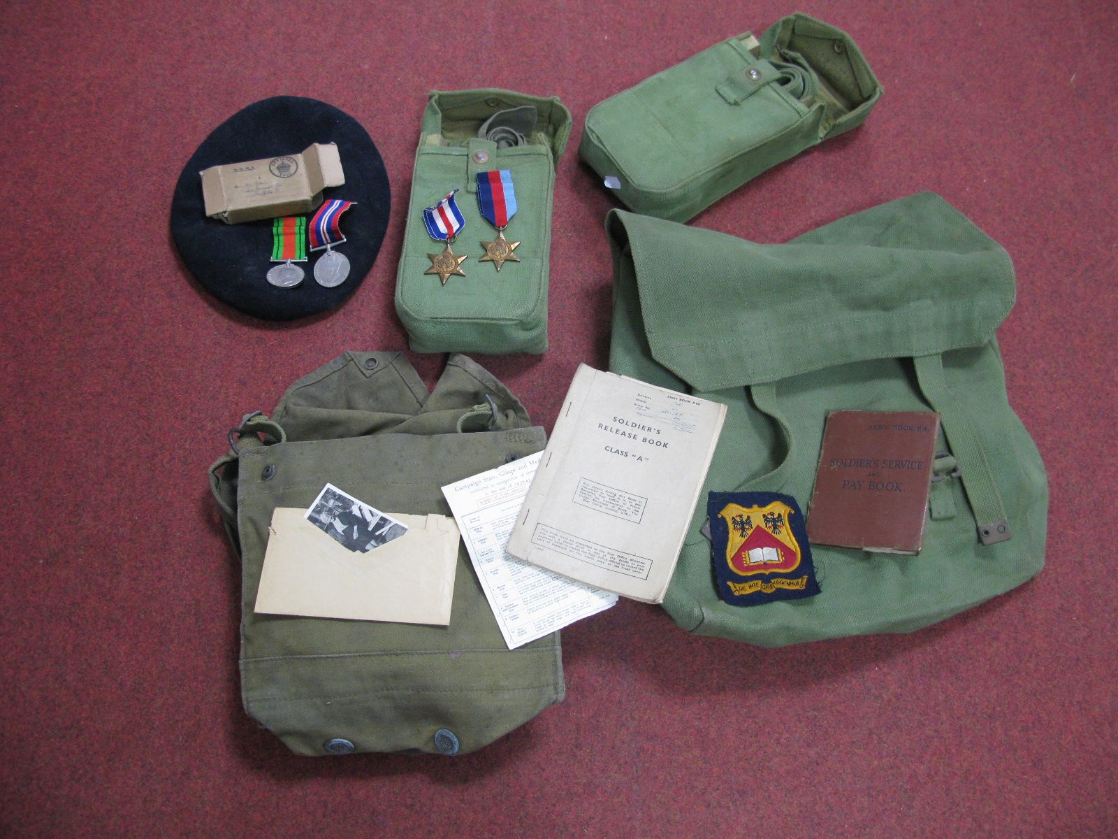 WWII Group of Four Medals, consisting of 39/45 Star, France and Germany Star, Defence and War Medals