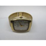 Record De Luxe; A 9ct Gold Cased Automatic Gent's Wristwatch, the signed rounded rectangular dial