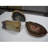 An Amethyst Crystal Shard, 14cm high, agate mineral ashtray and polished stone. (3)