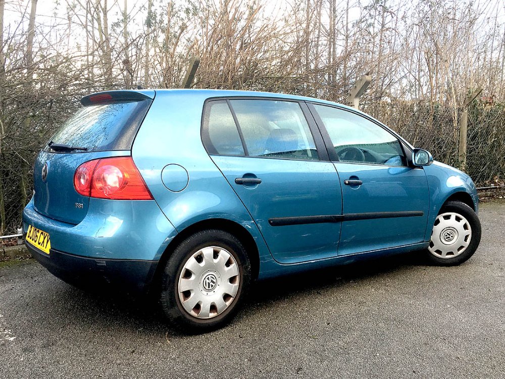 2006/06 (BJ06 CXY) VW Golf 1.4 S FSI (Petrol) 5-door Hatchback, 5-speed Manual in Metallic Blue. 6 - Image 2 of 4