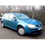 2006/06 (BJ06 CXY) VW Golf 1.4 S FSI (Petrol) 5-door Hatchback, 5-speed Manual in Metallic Blue. 6