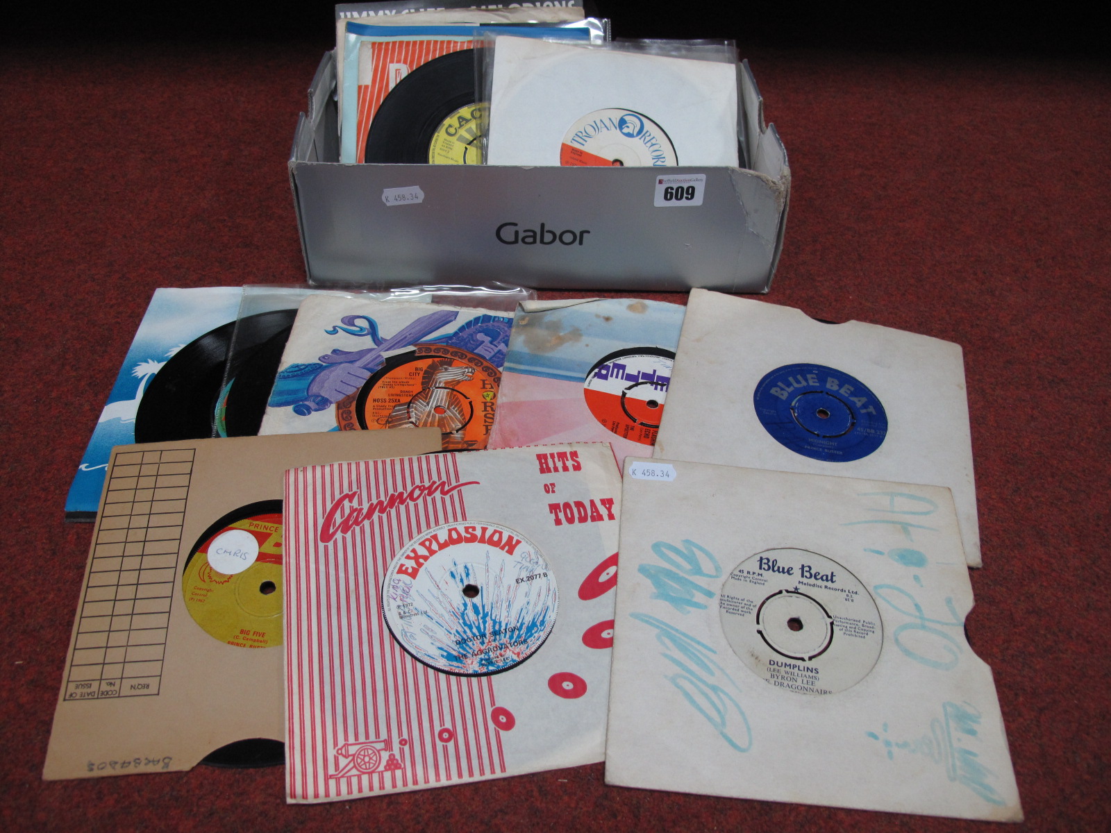 Reggae Interest - a nice collection of 7" singles (mostly 1960's /70's) to include artists Pioneers,