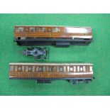 Hornby Dublo "00" Scale Tinplate Model of L.N.E.R Gresley Articulated Coach Set, in teak livery,