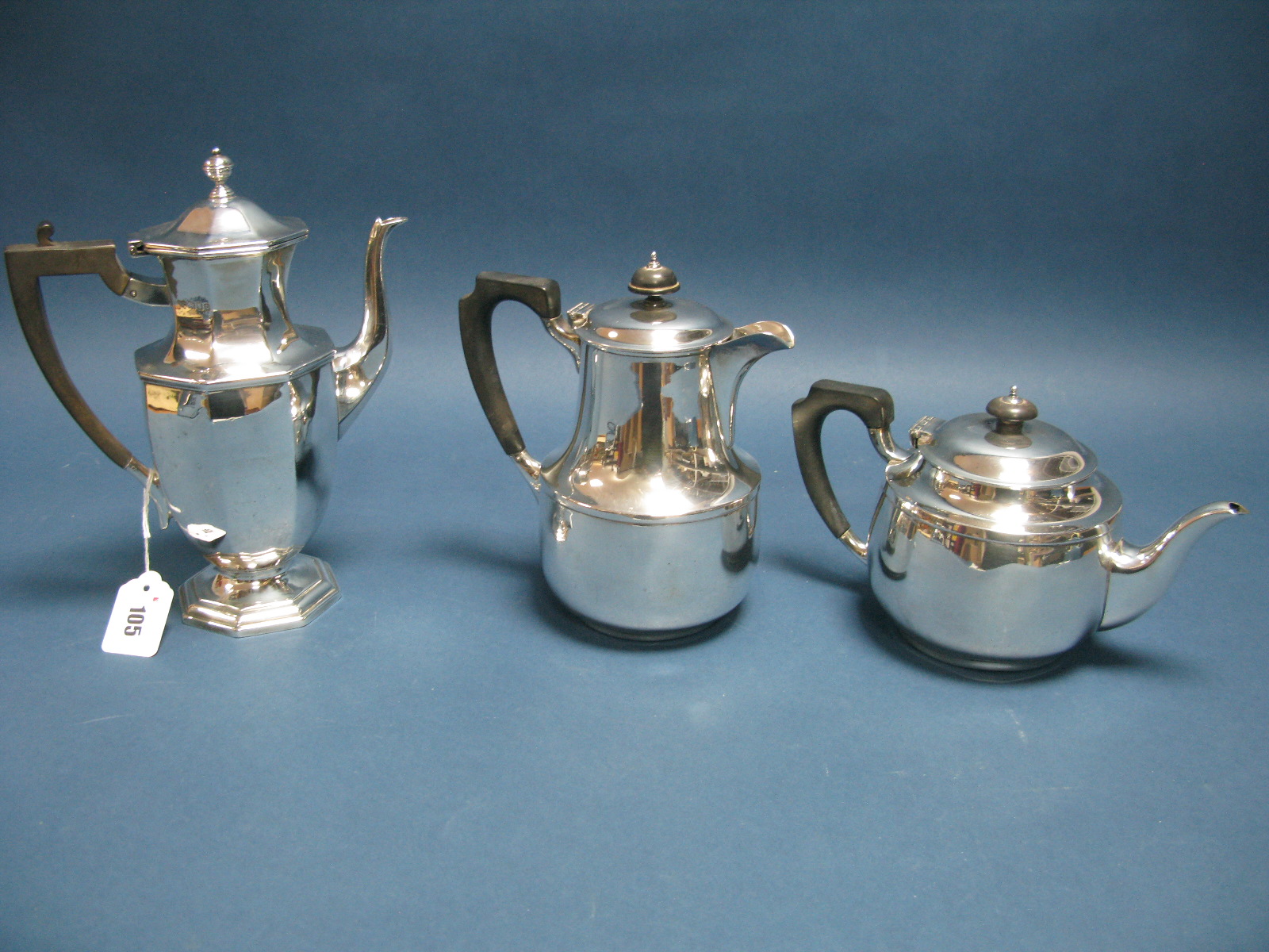 A Hallmarked Silver Coffee Pot, Goldsmiths & Silversmiths Co Ltd, London 1918, of plain tapering