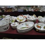 Worcester 'Evesham' Table Ware, of approximately eighteen pieces.
