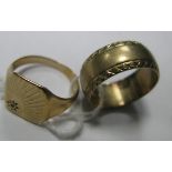 A 9ct Gold Patterned Band; together with a 9ct gold gent's signet ring. (2)