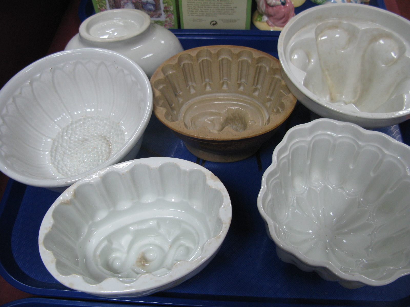 Copeland, Shelley and Other White Earthenware Moulds, stoneware mould with 'lion' to base:- One