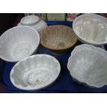 Copeland, Shelley and Other White Earthenware Moulds, stoneware mould with 'lion' to base:- One