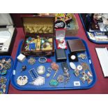 Costume Brooches, earrings, jewellery box, etc:- One Tray