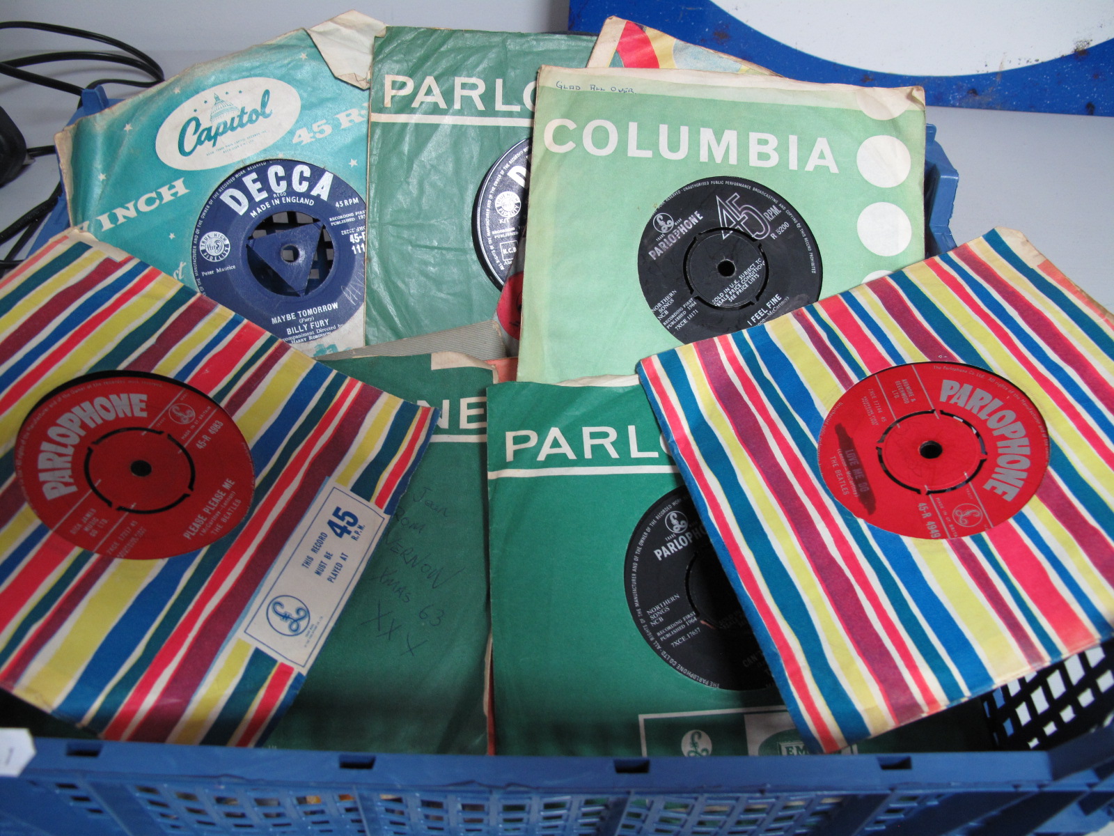 The Beatles: Two Rarer 'Red' Polyphone Releases 'Love ME Do' (R4949) and 'Please Please Me' (R4983);