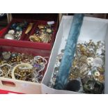 A Mixed Lot of Assorted Costume Jewellery, including fresh water pearls, brooches, beads, buttons,