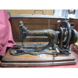 An Early XX Century Mahogany Cased Singer Sewing Machine, no 4885607 / 1179807.