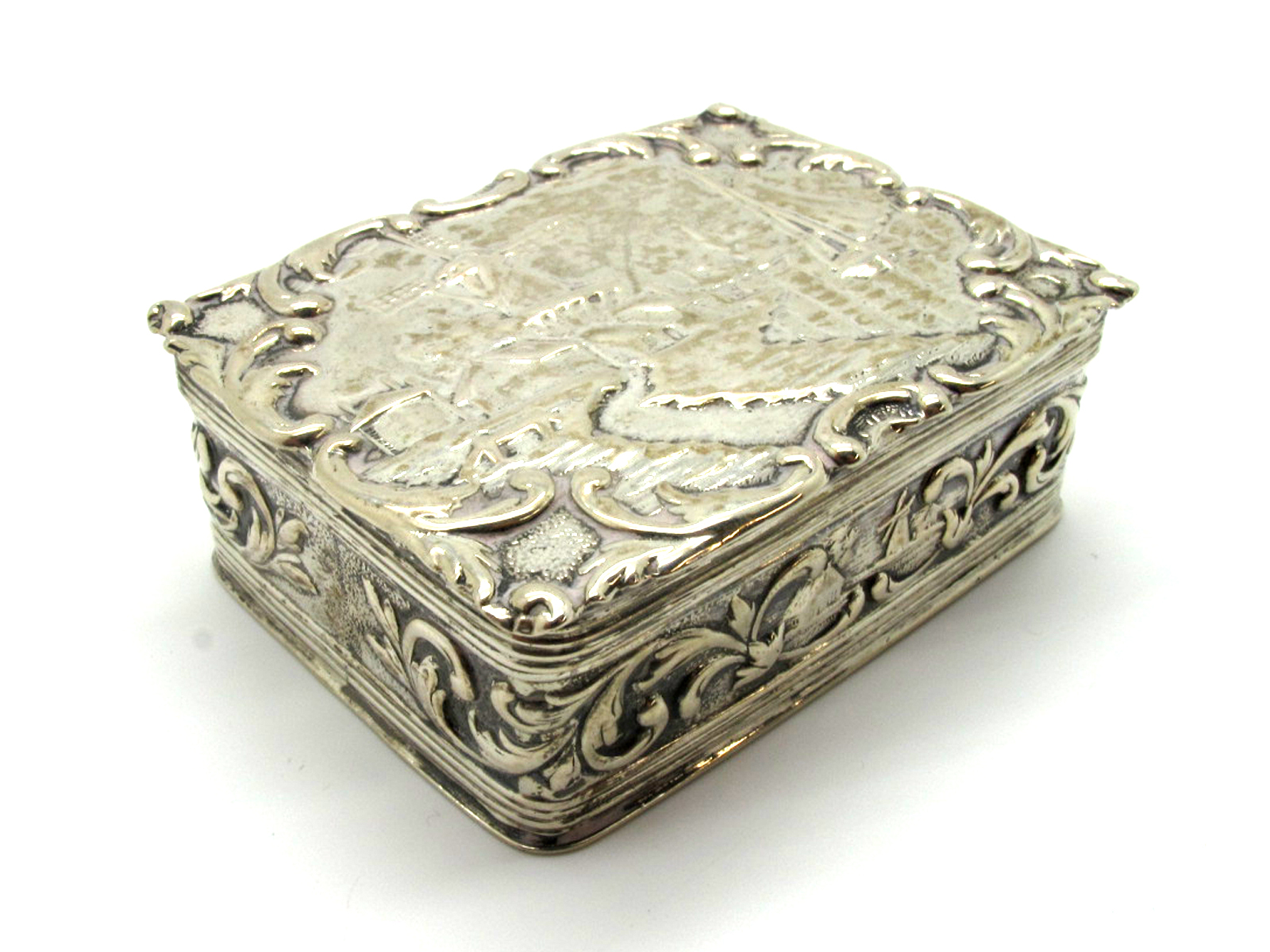 A Dutch Snuff Box, HH (possibly Hubertus Hooijkaas), of rectangular form, allover detailed in