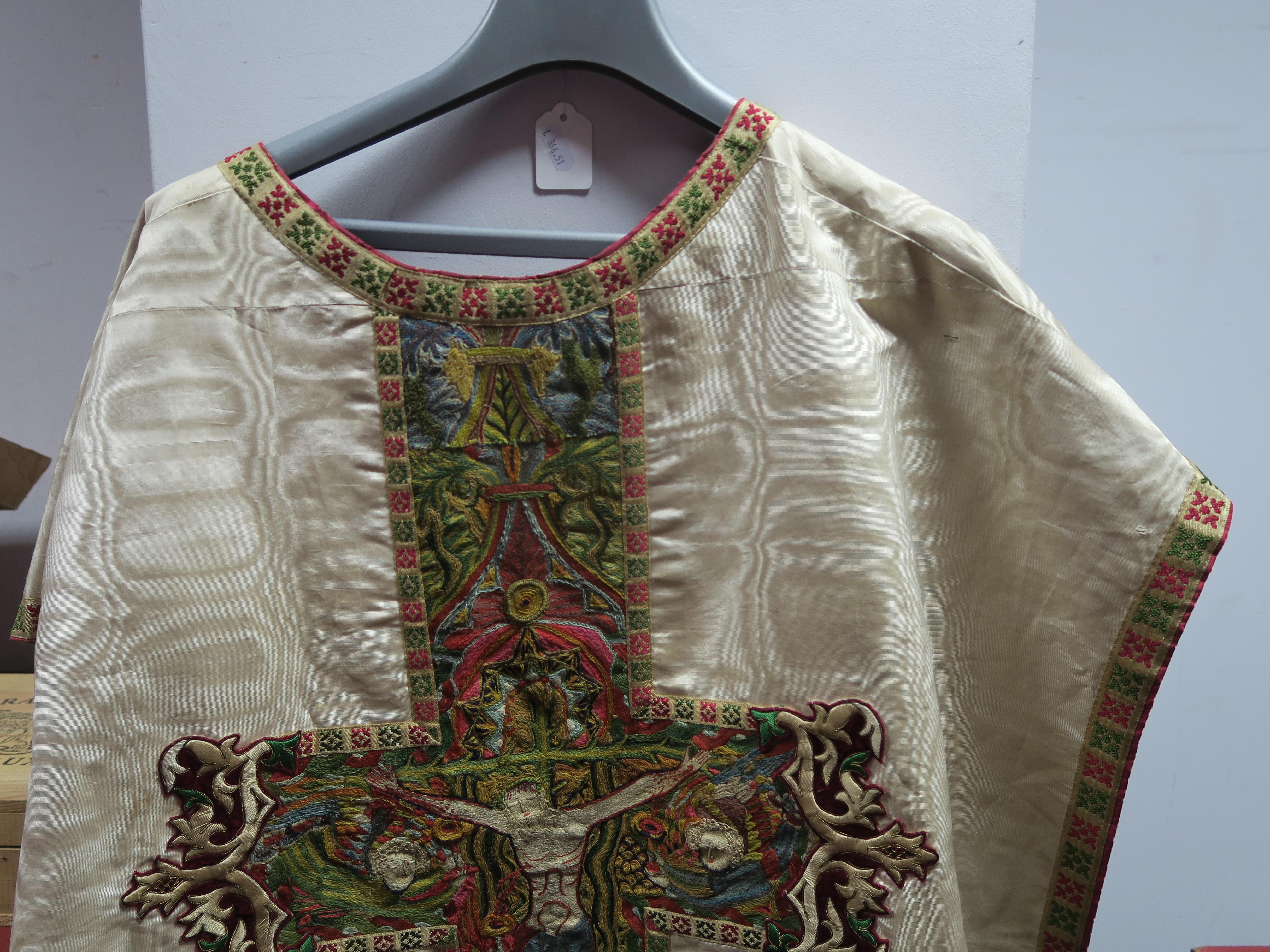 An Late XIX Century Chasuble, the front with a panel of crewelwork embroidery depicting the three - Bild 3 aus 13