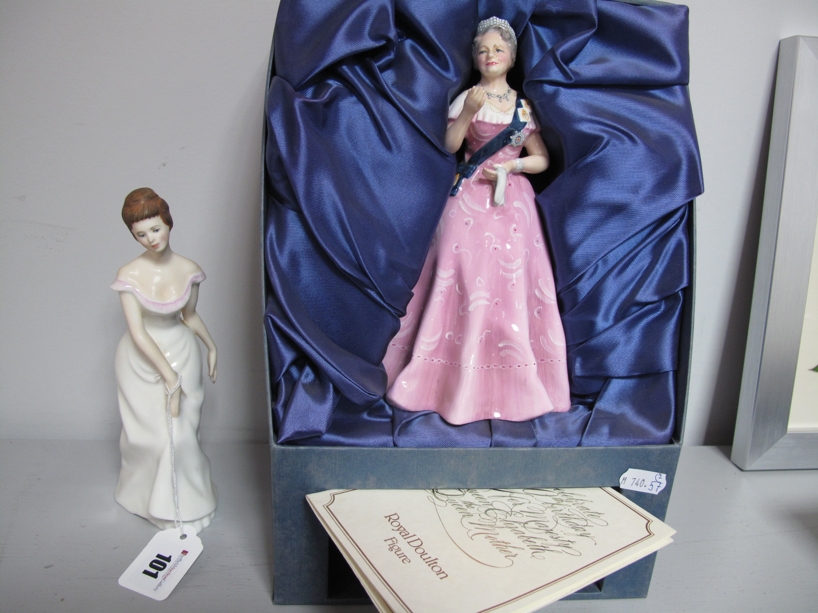 A Royal Doulton Figurine, to celebrate the 80th Birthday of H.M. The Queen Mother, 1067/1500 (boxed)