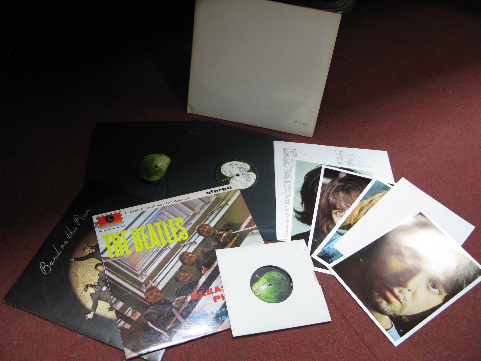 The Beatles 'White Album' LP, (1968, PMC 7068, Apple, -1 -1 -1 -1 matrix), top loader, black inner