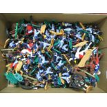 A Good Quantity of Timpo Plastic Figures, all American Union Cavalry, related with canons,