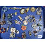 Assorted Costume Brooches, including Limoges ceramic panel brooch etc.