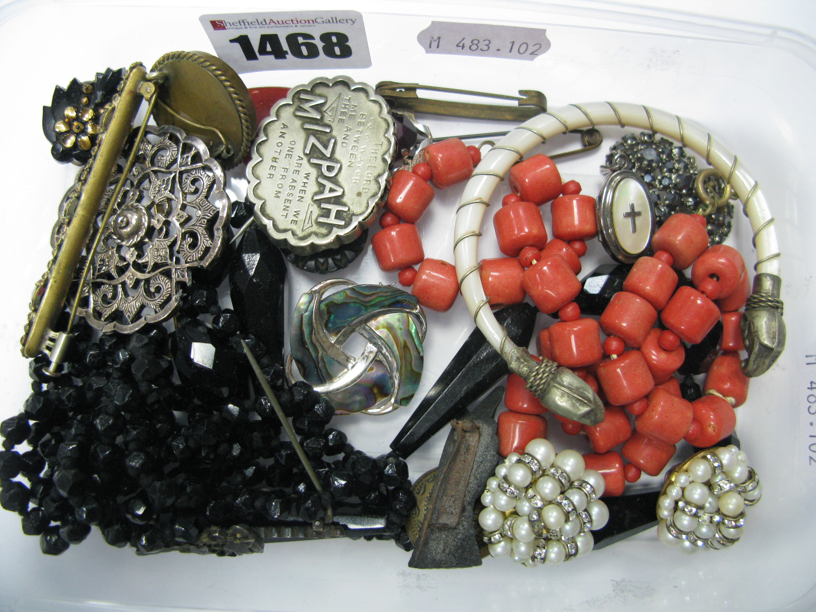 Vintage Brooches, including Mizpah, bead necklaces, pendants, imitation pearl and diamante clip