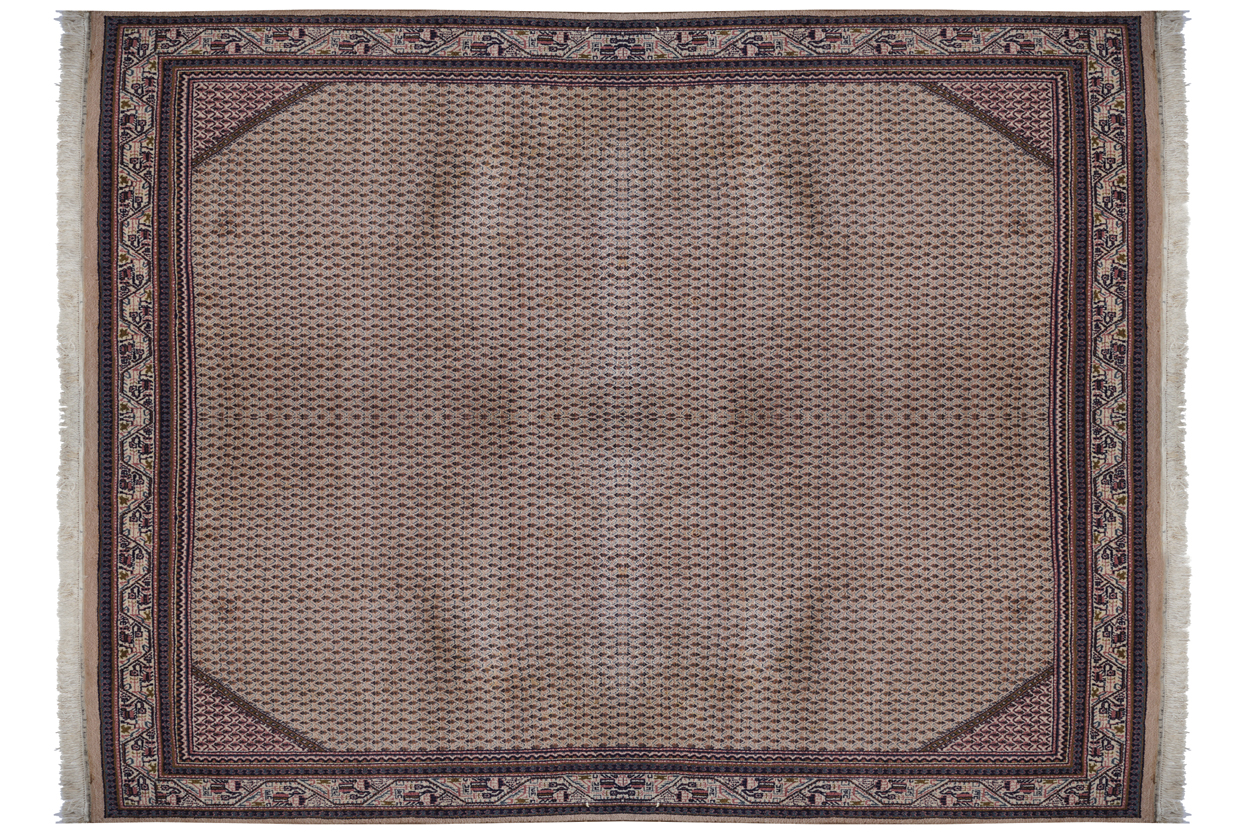 NORTHWEST PERSIAN HAMADAN RUG 317 x 256 cm.