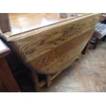 Mid 20thC oak gateleg table