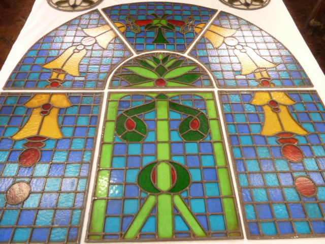 Late 19th/early 20thC leaded stained glass arched doorway panels and pair circular panels - Image 2 of 3