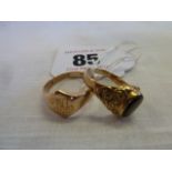 9ct Gold gents signet rings (2)