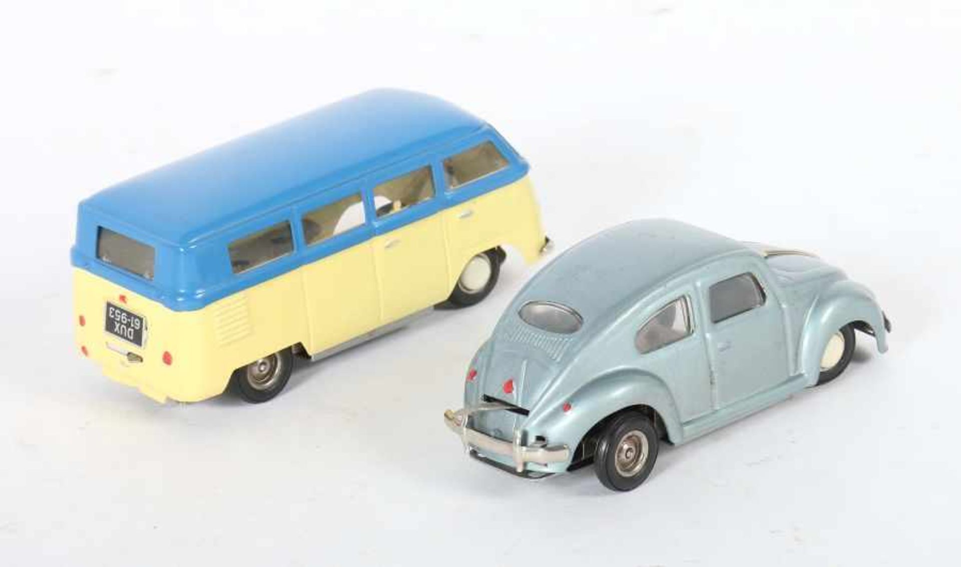 2 Volkswagen DUX, Markes & Co aus Lüdenscheid, Blech, Uhrwerkanstrieb, 1960er Jahre, 1x VW Bus mit - Image 2 of 2