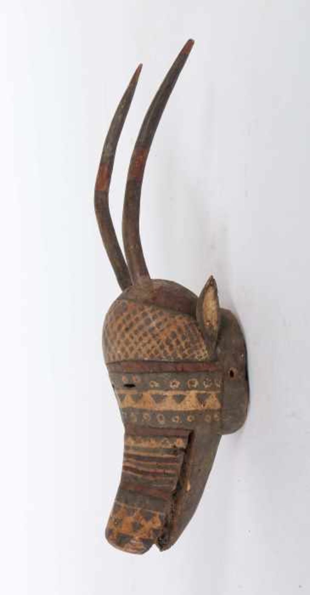 Antilopen Maske der Bobo Burkina Faso, Stamm der Bobo Bwa, Holz, Kopfaufsatzmaske mit Augenschlitzen - Bild 2 aus 3