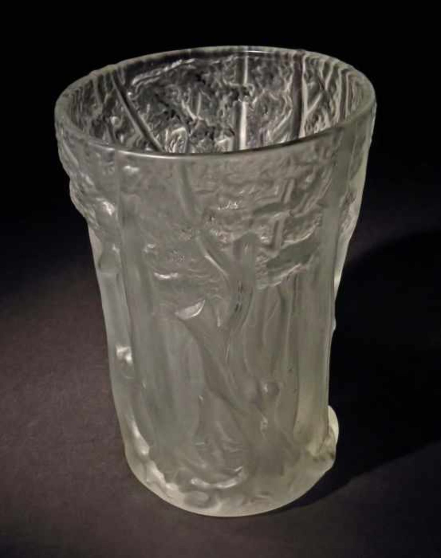 Inwald, Josef Vase "Forest", Böhmen, 1930er Jahre, farbloses, gepresstes Glas, mattiert, umlaufendes - Bild 2 aus 2