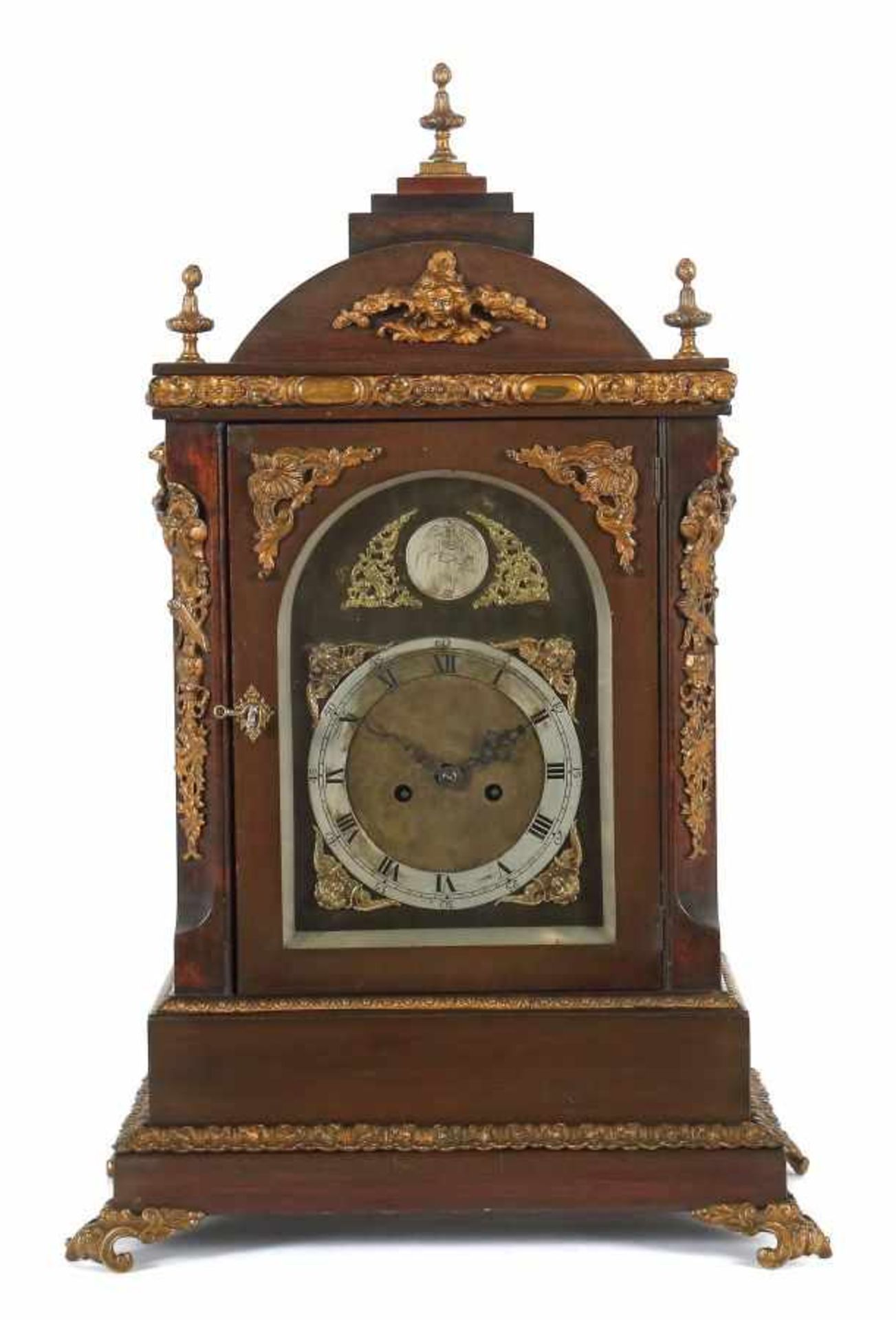 Bracket-Clock England, um 1800, Holzgehäuse mit Messingbeschlag mit Rocaillen und plastisch