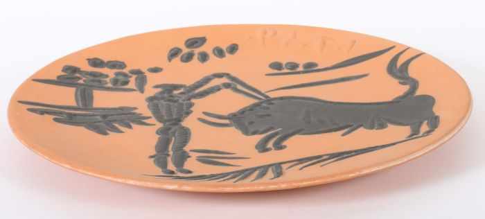 Picasso, Pablo1881 Málaga - Mougins 1973. Keramikteller "Banderilleros", rötlicher Scherben - Image 4 of 8