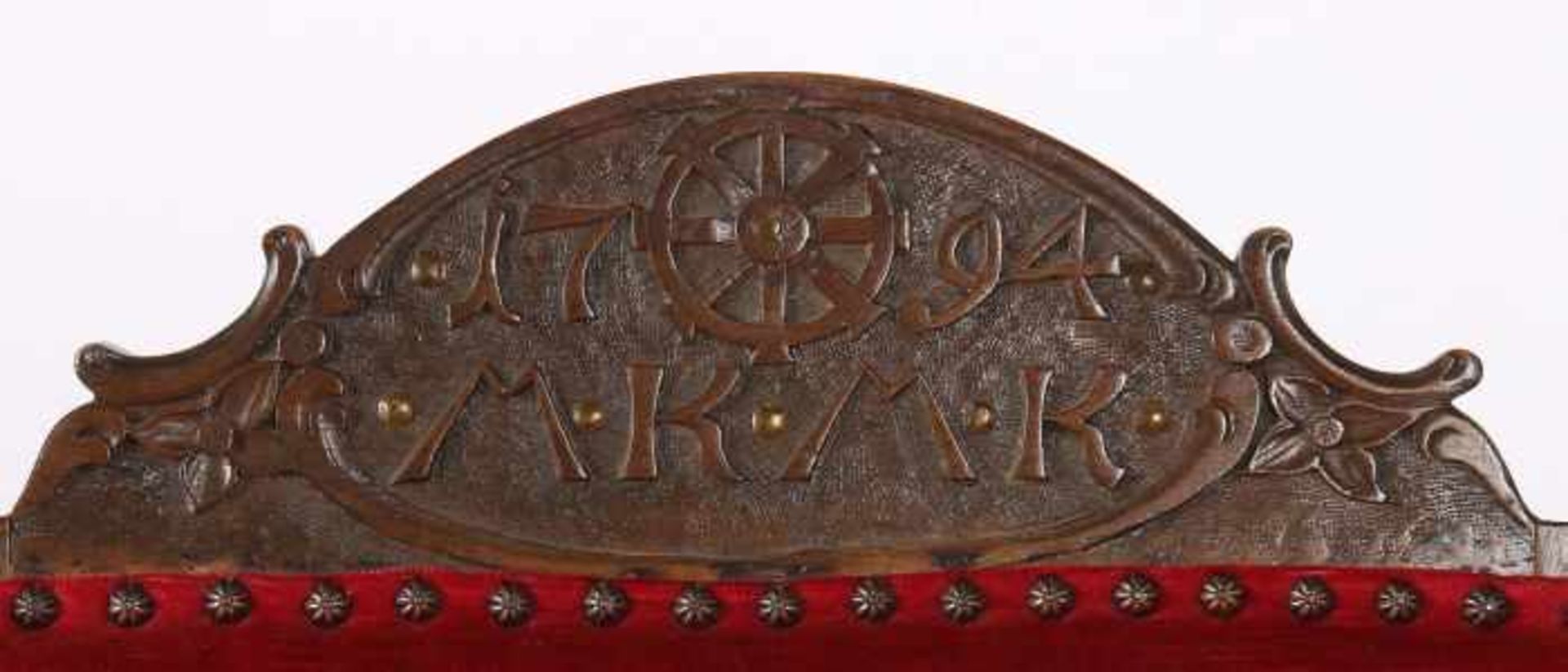 Ohrenbackensessel mit verstellbarer Lehnedat. 1794 und monogr. MKMK (geschnitzt im Bogenabschluss - Bild 2 aus 2