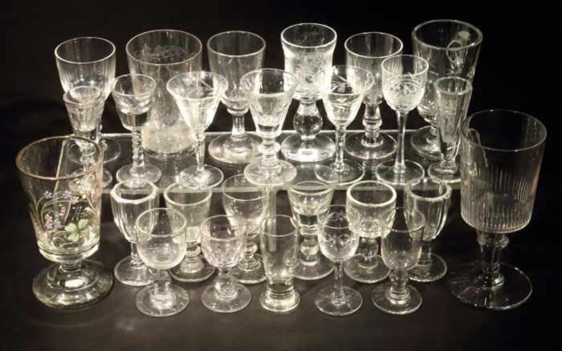 Kovolut Gläser20. Jh. farbloses Glas, meist gepresst, tlw. geschliffen, ein Glas mit - Bild 2 aus 2