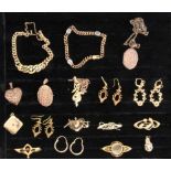 LOT 17 TEILE ANTIKER SCHMUCK Messing, vergoldet etc. A LOT OF 15 ANTIQUE JEWELLERY PIECES Brass,