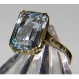 DAMENRING 585/000 Gelbgold mit Aquamarin. Brutto ca. 3,52g, Gr. 52 A LADIES RING 585/000 yellow gold