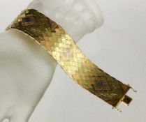 TRICOLOR ARMBAND 585/000 Gelb-, Weiß- und Rotgold. L.21,5cm, ca. 74,9g A TRI-COLOUR BRACELET 585/000