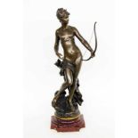 MOREAU, MATHURIN Dijon 1822 - 1912 Paris Diana. Patinierte Bronze auf rotem Marmorsockel. Bez. "Mat.