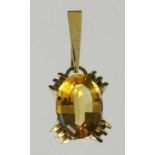 ANHÄNGER MIT CITRIN 585/000 Gelbgold. Brutto ca. 9,18g, ca. 20x17mm A PENDANT WITH CITRINE 585/000