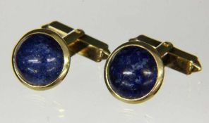 PAAR MANSCHETTENKNÖPFE 585/000 Gelbgold mit Lapislazuli. Brutto ca. 8,68g A PAIR OF CUFF LINKS 585/