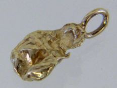 "NUGGET" ANHÄNGER, Feingold. L.2cm, ca. 2g ''A ''''NUGGET'''' PENDANT, refined gold. 2 cm long,